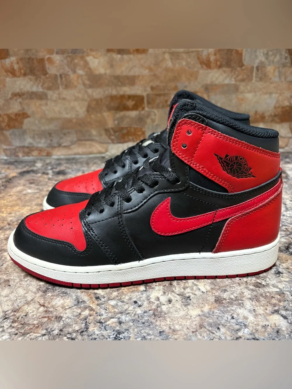 Nike Air Jordan 1 Retro Bred (2016) 575441-001 Size 6.5